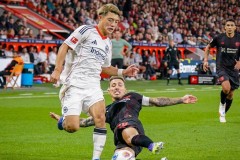 英超赛程前瞻：魔鬼赛程挑战来袭，连胜队伍能否稳住？